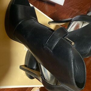 Mk hills bootie black leather